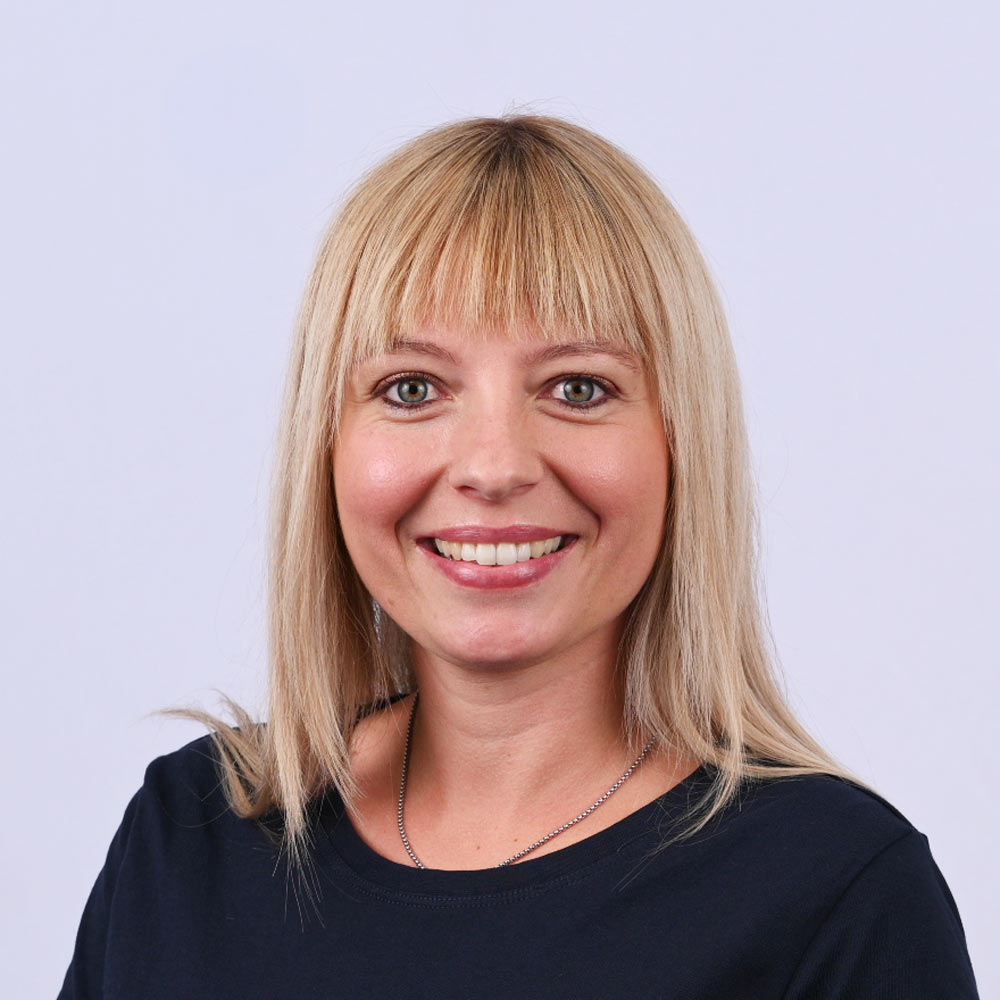Anika Hammer: Ansprechpartnerin Bewerbung BUK Group Anika Hammer: Ansprechpartner Bewerbung BUK Group